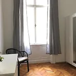 Budget Apartment By Hi5-Rakoczi 24