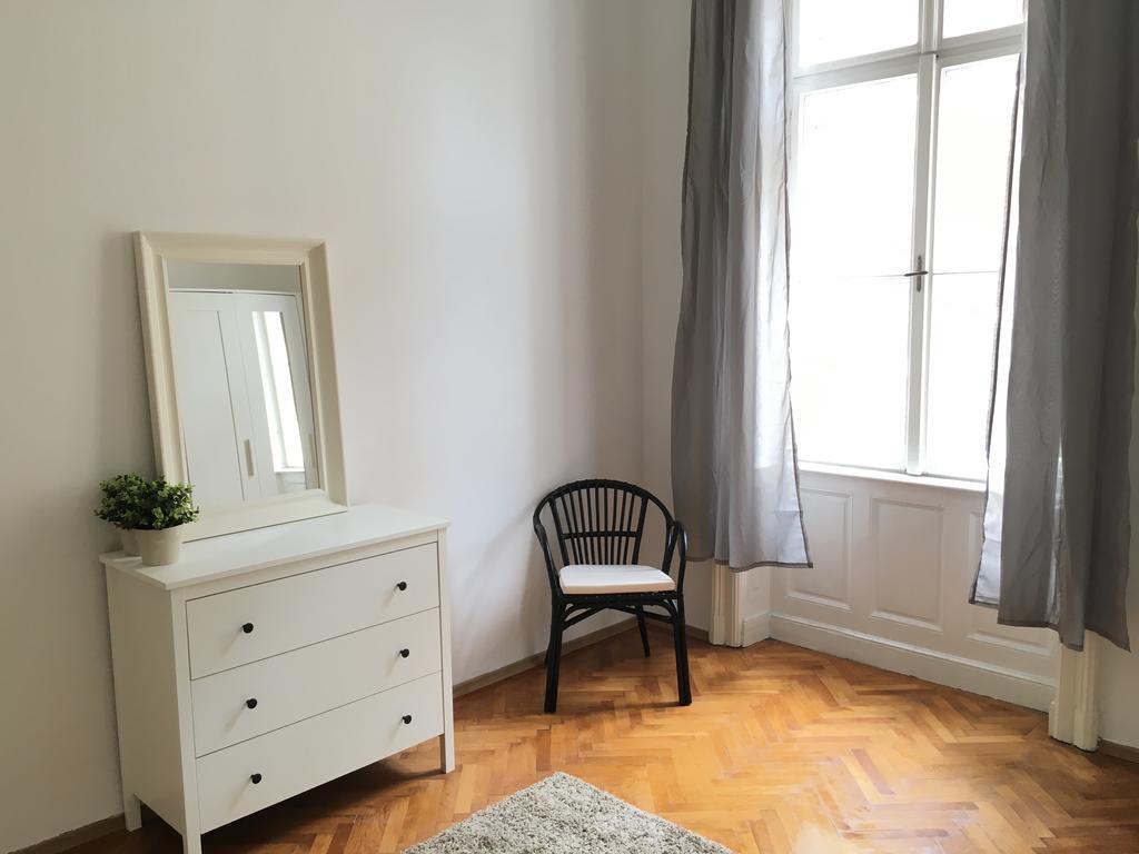 Budget Apartment By Hi5-Rakoczi 24