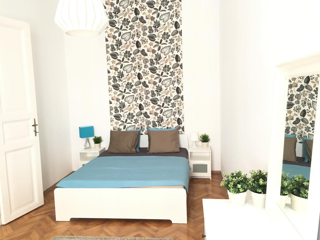 Budget Apartment By Hi5-Rakoczi 24 Apartment